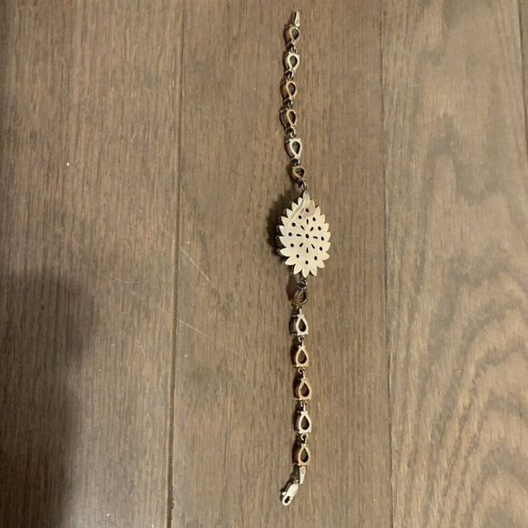 Womens Persian Style Gem Rhinestone Red Green Silver Bracelet - Picture 3 of 9